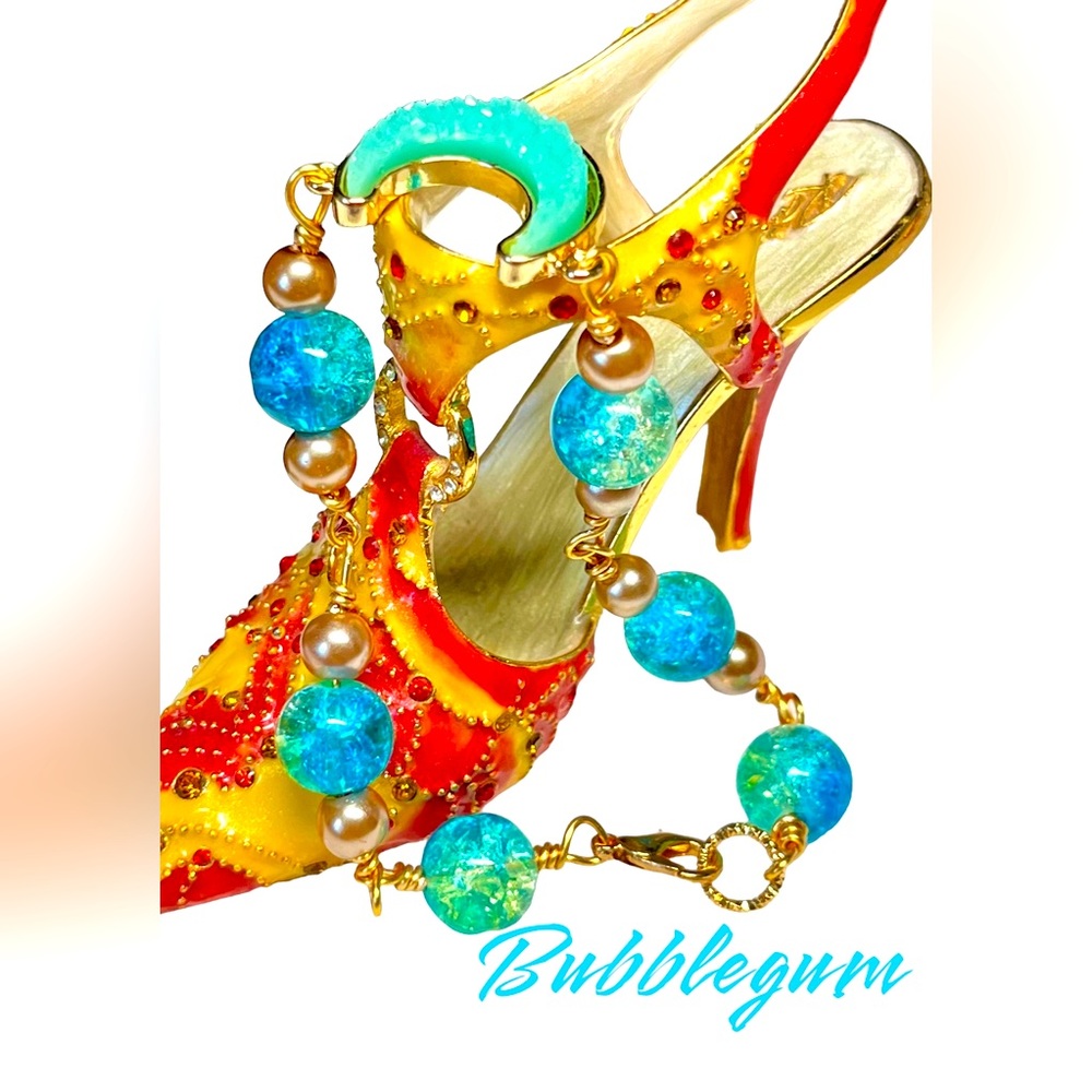 💞gorgeous link bracelet with gold wire/blue and beige tones
